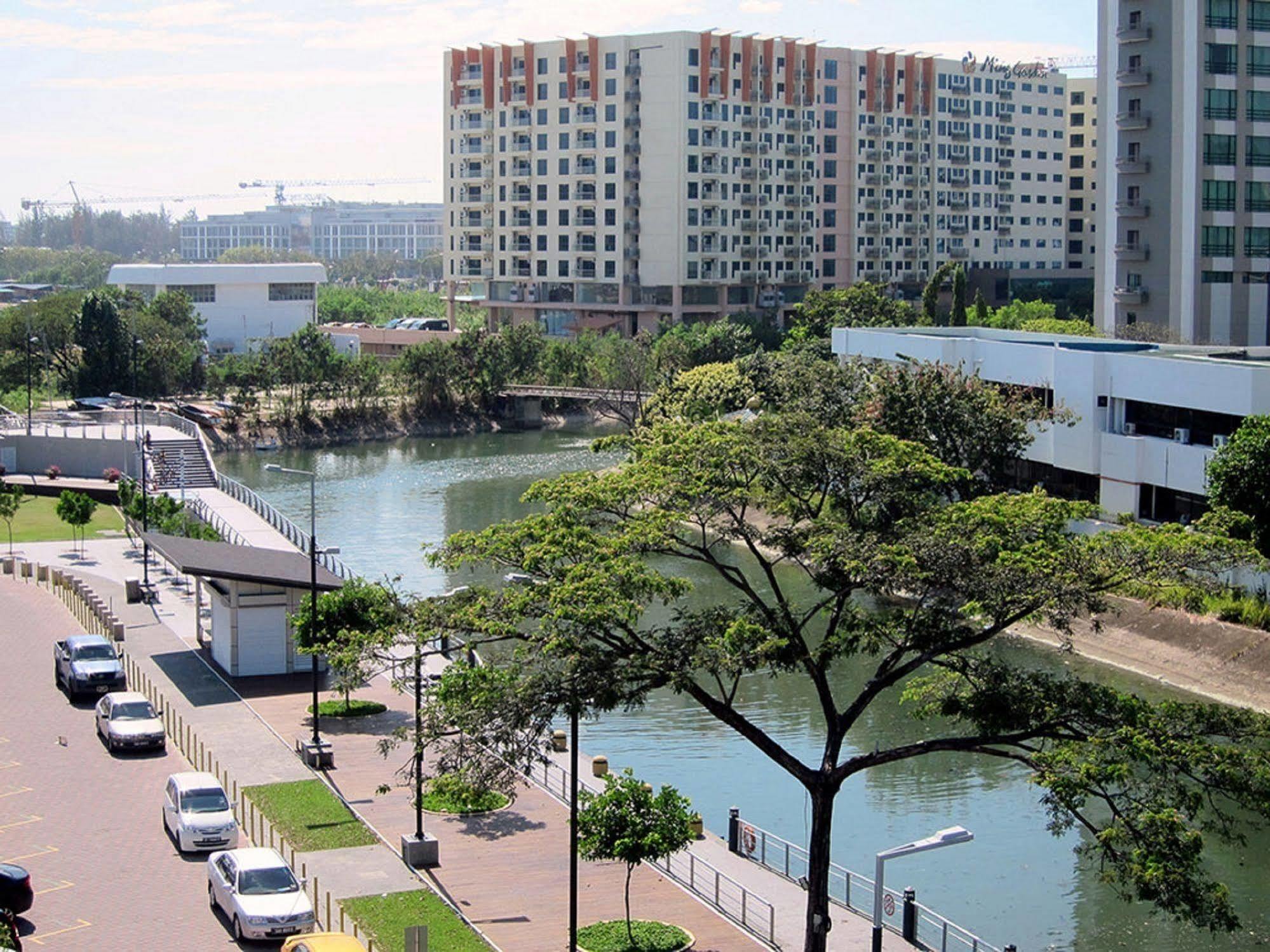 Oceania Hotel Kota Kinabalu Dış mekan fotoğraf