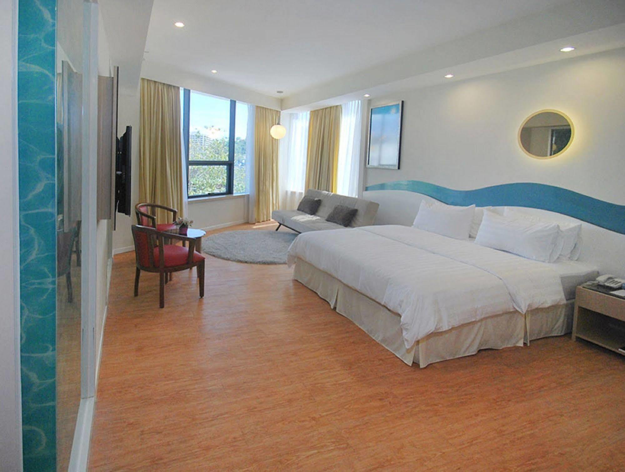 Oceania Hotel Kota Kinabalu Dış mekan fotoğraf