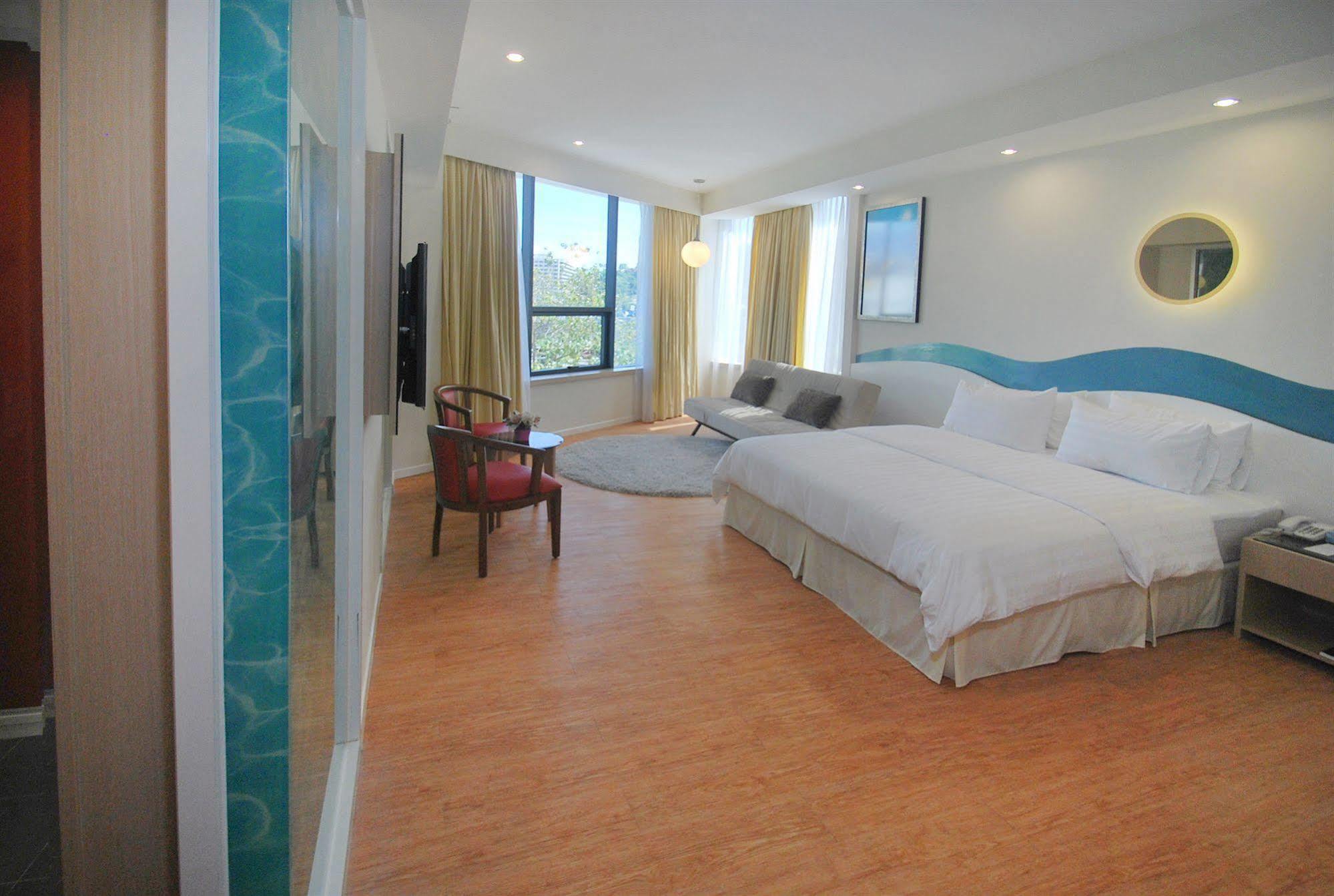 Oceania Hotel Kota Kinabalu Dış mekan fotoğraf